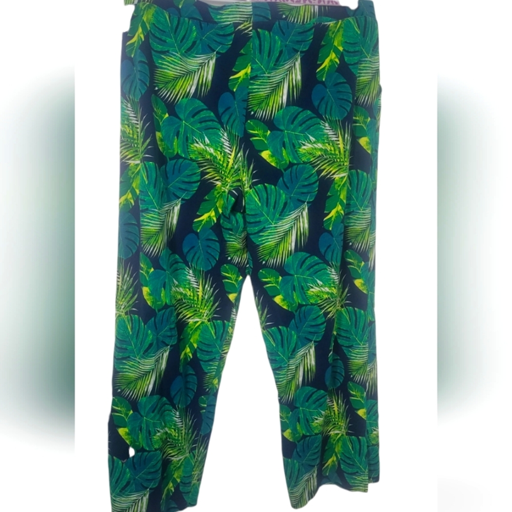 D & Co Beach, Gorgeous & Vibrant, Pull-On Wide Leg with side slits.  2XT